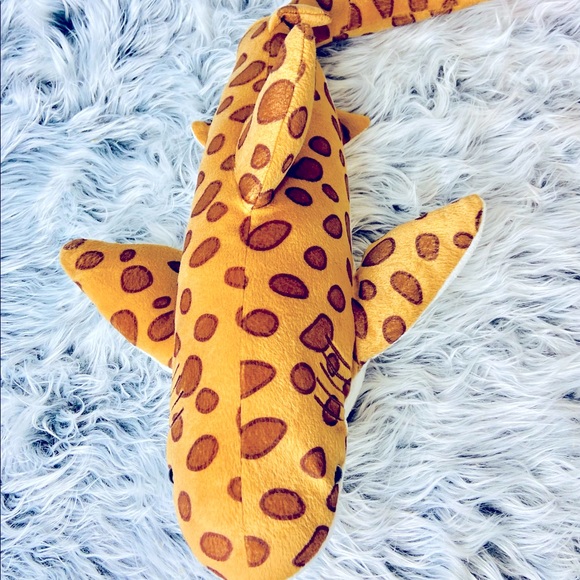 Hand Puppet Shark - Picture 13 of 13